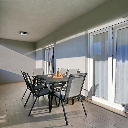 Apartments Lisac Вир Екстериор снимка
