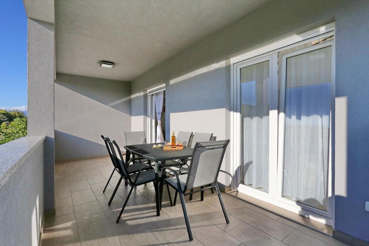 Apartments Lisac Вир Екстериор снимка