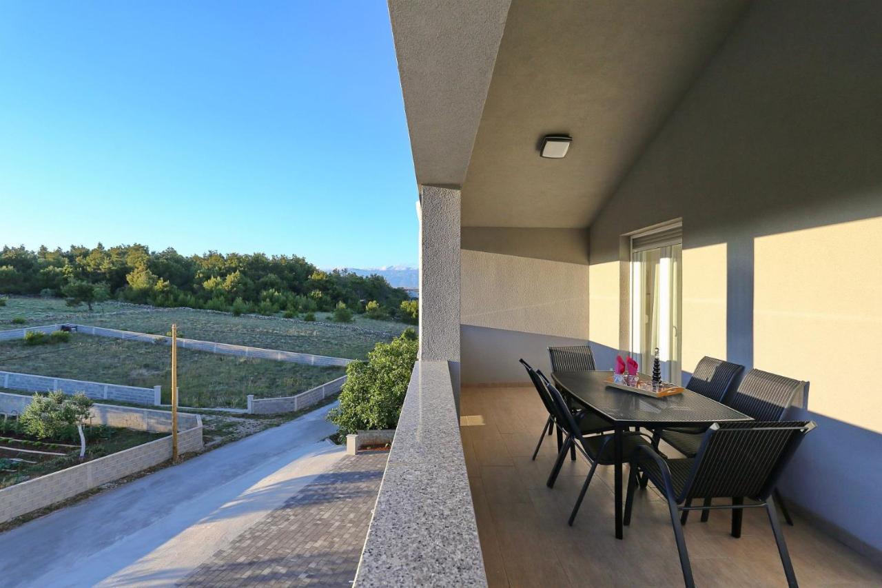 Apartments Lisac Вир Екстериор снимка